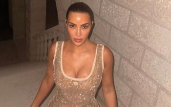 Liburan Kim Kardashian Bikin Fans Takut